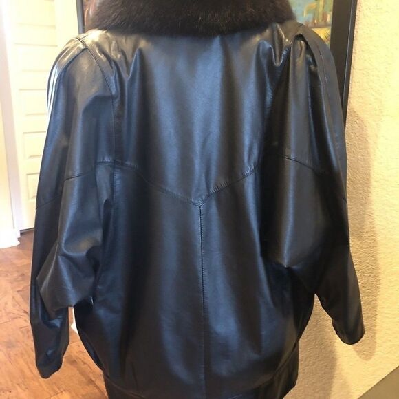Classy Black Fox Fur Collared Leather Jacket Coat - Picture 3 of 10
